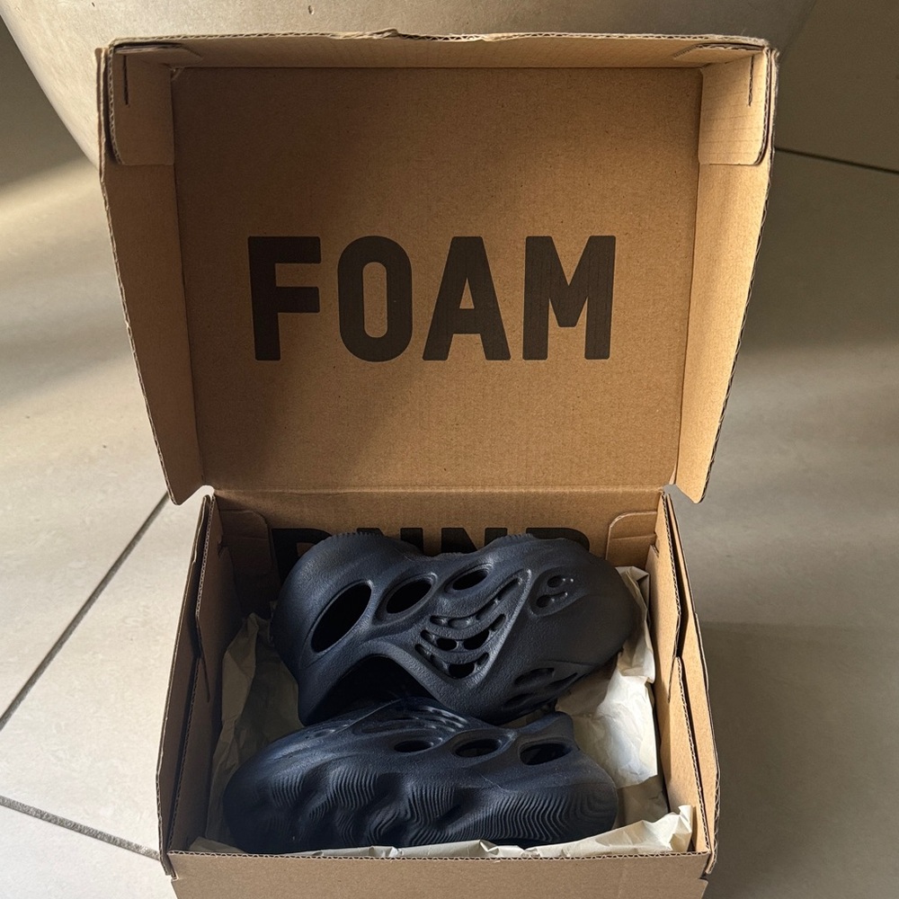 Kids Yeezy Foam Runners